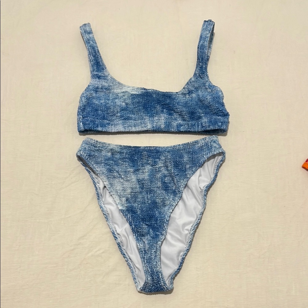 Good American- blue bikini